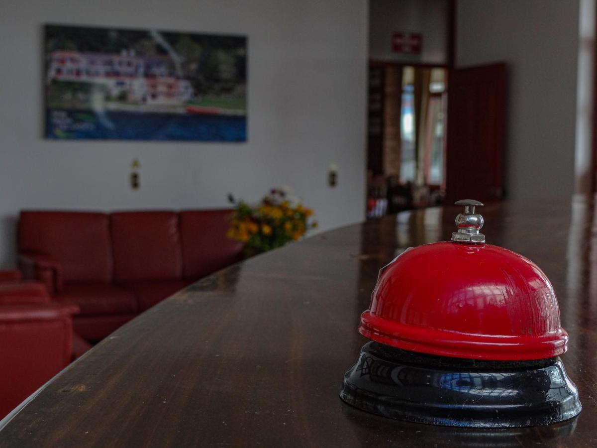 Hotel Refugio Santa Ines Aquitania Bagian luar foto